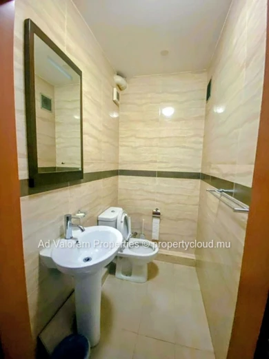 For Sale – 3-Bedroom Apartment in the Heart of Quatre Bornes