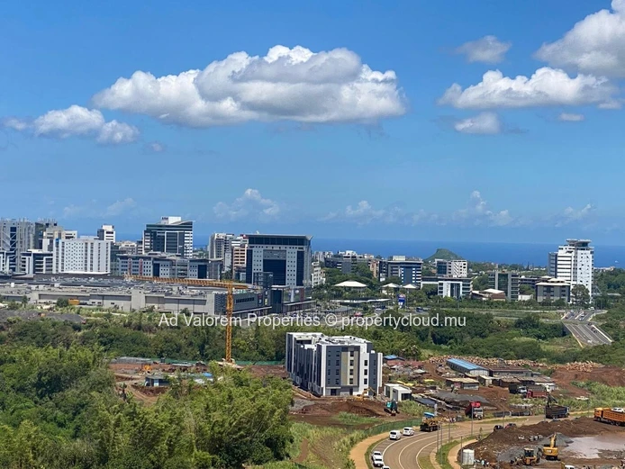 Luxurious Penthouse | 190 m2 | 3 Bedrooms | Verdant Garden, Moka 