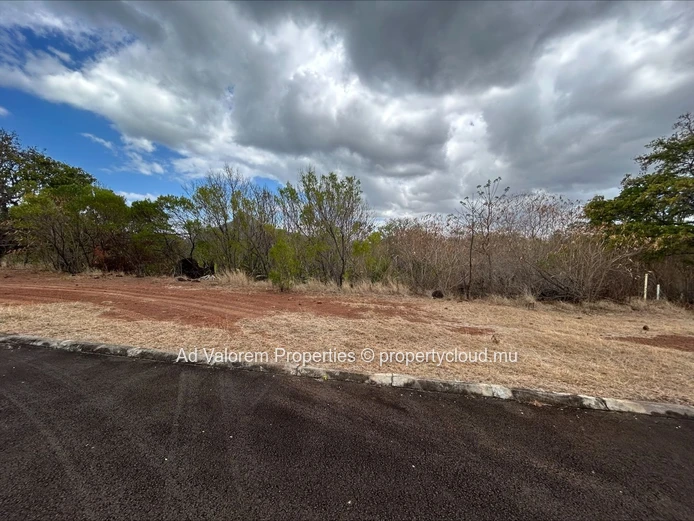 Prime Plot for Sale in Domaine Palmyre