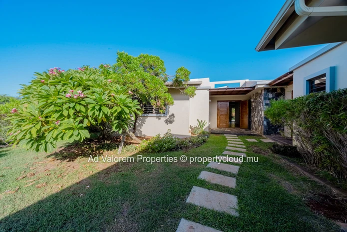 Beautiful house for rent in Les Salines Pilot