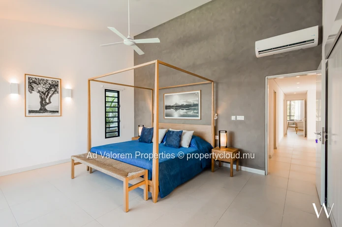 Penthouse with stunning views for sale in Black River 