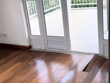 6 Bedroom House