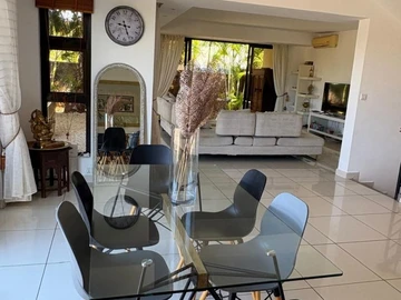 4 Bedroom Townhouse, Duplex