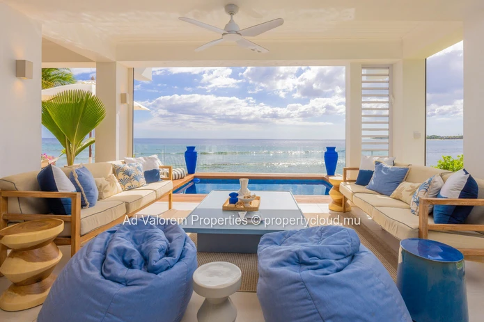 Beautiful house for rent in Tamarin.