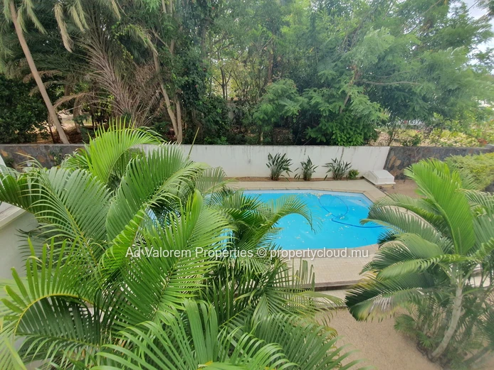 Beautiful Apartment for Sale in Rivière Noire (Sole Mandate)