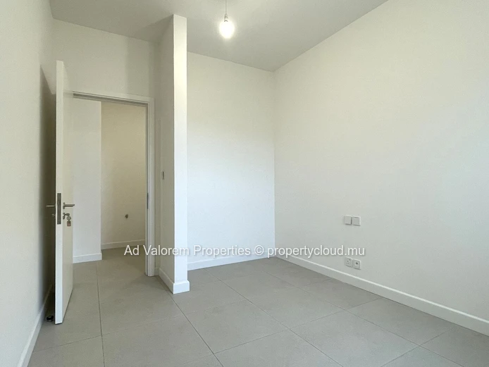 Excellent investment opportunity – Brand-new 2-bedroom apartment – Beau Plan Smart City