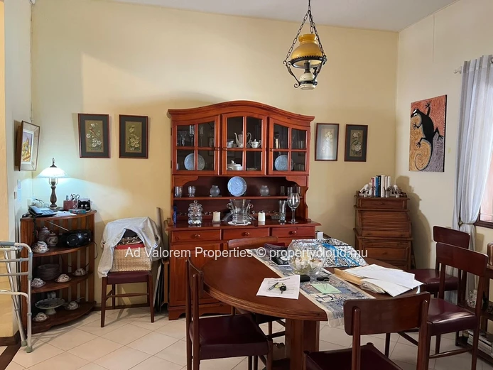 Charming House for Rent in Rivière Noire!