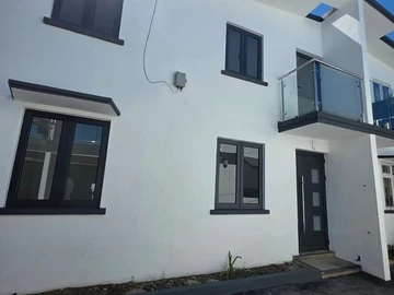 3 Bedroom Townhouse, Duplex