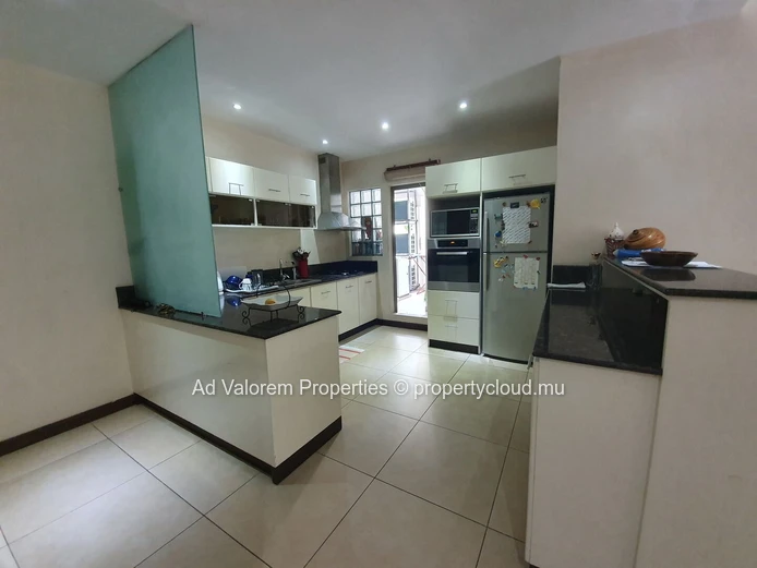 Beautiful Apartment for Sale in Rivière Noire (Sole Mandate)