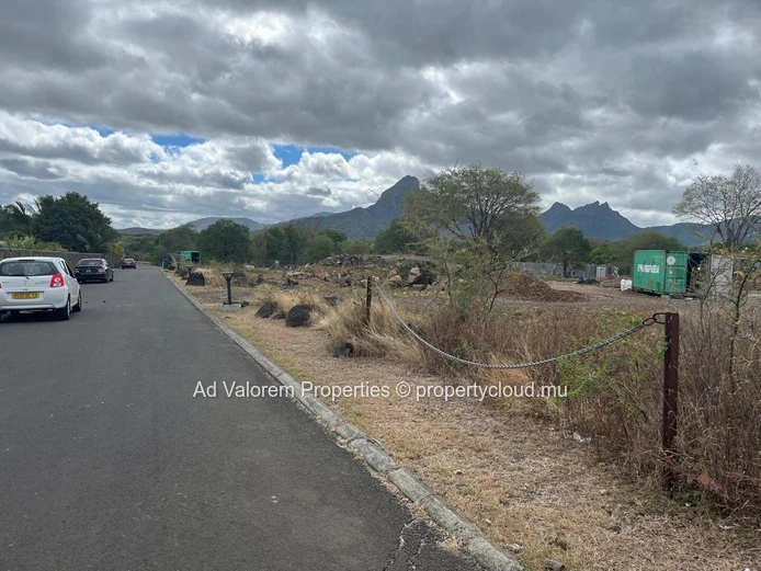 Land for sale in Tamarin (Sole Mandate)