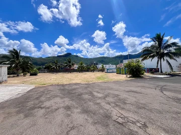 Commercial Land