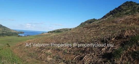 Land for sale in the upper valley of Anse Jonchée.<br/>