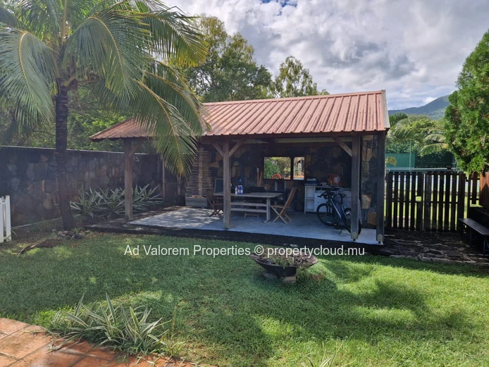House for sale in Black River