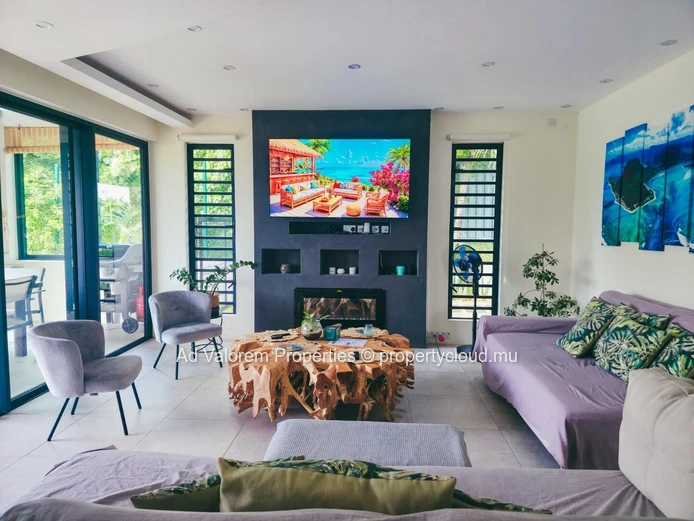 Villa à vendre en tant que business – La Gaulette