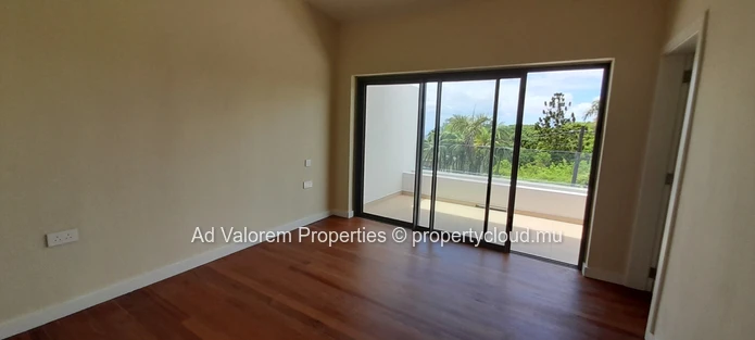 Elegant Duplex for sale in Floreal