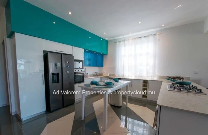 For Rent – Penthouse with Rooftop and Private Pool in Trou d’Eau Douce (Sole Mandate)