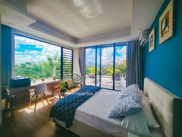 Villa à vendre en tant que business – La Gaulette