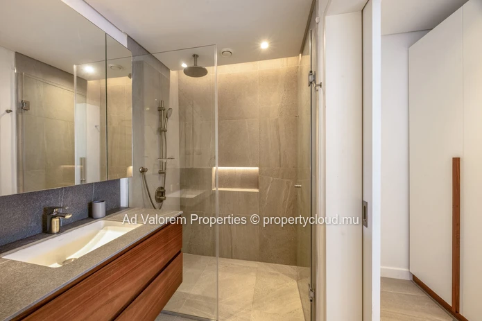 Duplex for rent in Black-River
