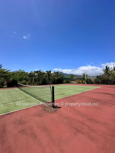 Beachfront Residences in Black River for rent (Sole Mandate)