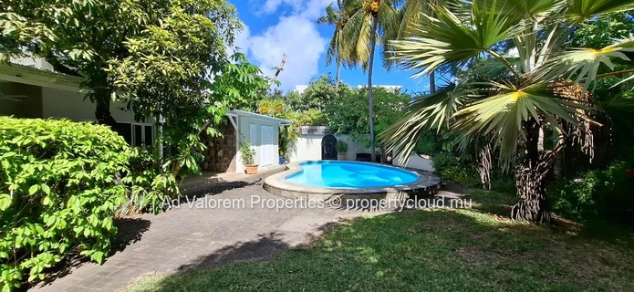 For rent – Charming villa in Black River.