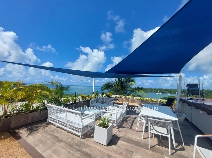 For Rent – Penthouse with Rooftop and Private Pool in Trou d’Eau Douce (Sole Mandate)