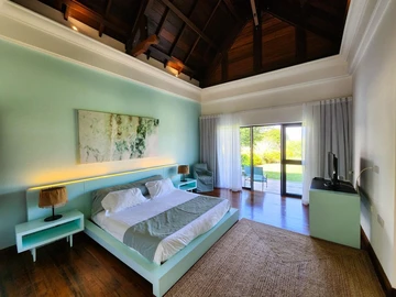 5 Bedroom Villa