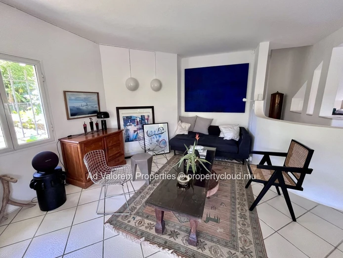 Freehold Contemporary House - 180 m2, 3 bedrooms, 2 bathrooms | Moka