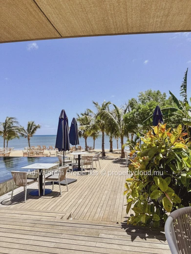 Beachfront Residences in Black River for rent (Sole Mandate)