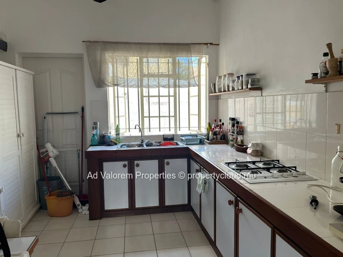 Charming House for Rent in Rivière Noire!
