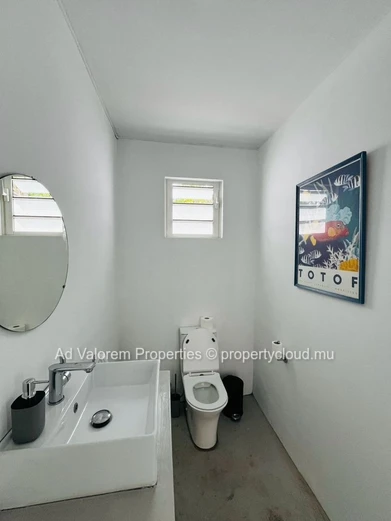 Spacious 9-Bedroom House for Sale in La Gaulette – Exceptional Potential