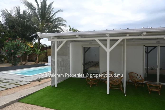 Spacious 9-Bedroom House for Sale in La Gaulette – Exceptional Potential
