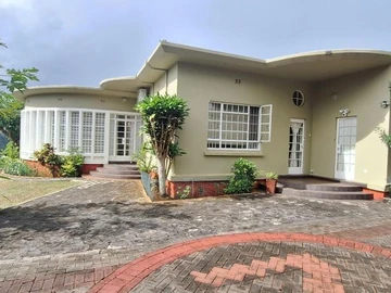 8 Bedroom House