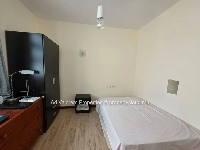 For Sale – Beautiful 2-Bedroom Apartment in Quatre Bornes