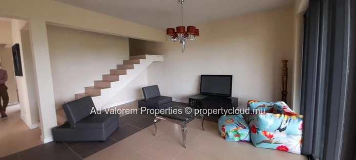Stylish Duplex in Floreal