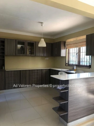 For sale - Spacious house in Pointe aux Sables with pool
