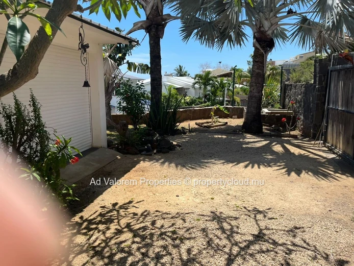 Charming house for rent in Rivière Noire