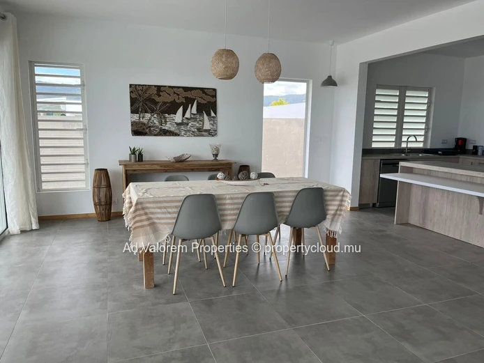 For Rent – Beautiful House in Rivière Noire
