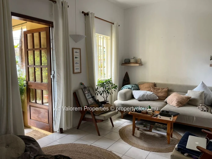 Charming House for Rent in Rivière Noire!