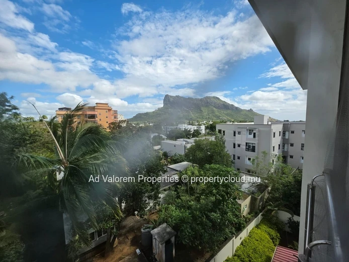 For Sale – Beautiful 2-Bedroom Apartment in Quatre Bornes