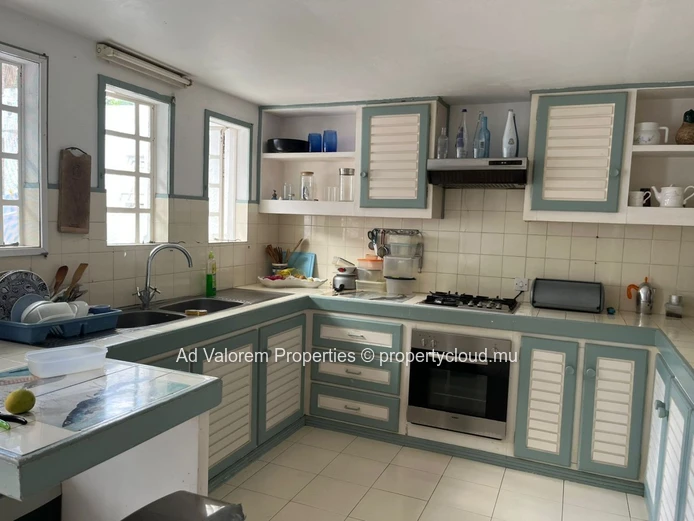 Exceptional Property in Tamarin – Two Houses on 3,165 m² with Pool and Stunning Views