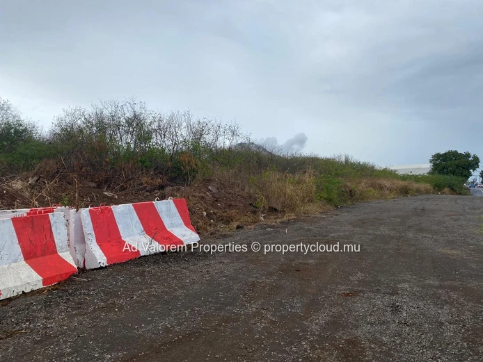 Land for sale in Bambous.