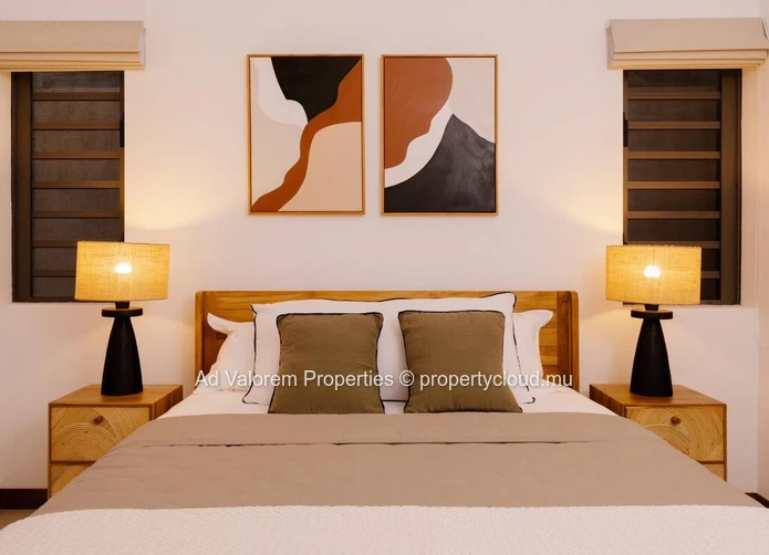 For Sale – New Secure 4-Bedroom Villa, Steps from the City and the Forest