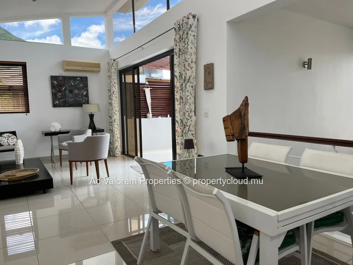 Penthouse in Black River for Sale!