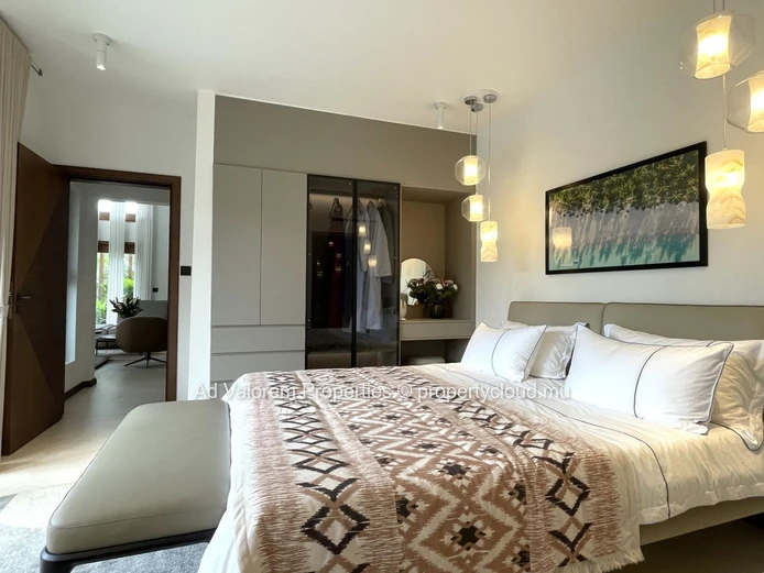 New villas with 3 en-suite bedrooms and private pool in close proximity to the sea