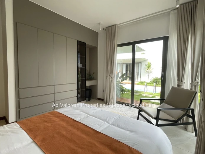 New villas with 3 en-suite bedrooms and private pool in close proximity to the sea