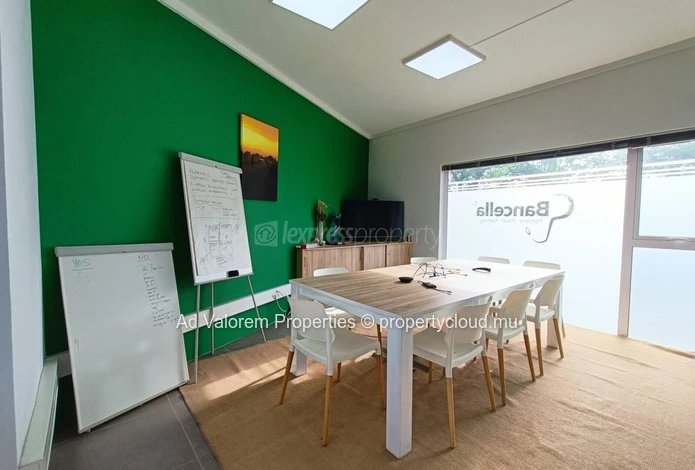 For Rent – Self-Contained 34 m² Office (Ground Floor)