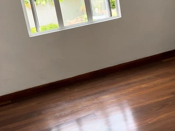 6 Bedroom House