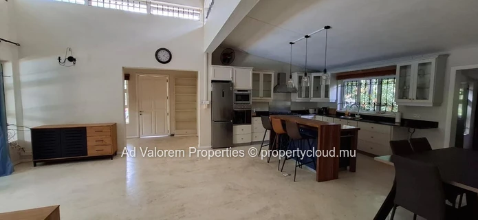 For rent – Charming villa in Black River.