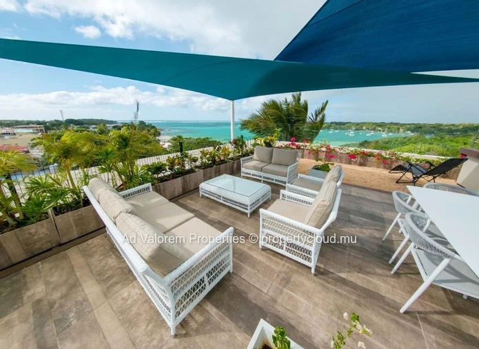 For Rent – Penthouse with Rooftop and Private Pool in Trou d’Eau Douce (Sole Mandate)