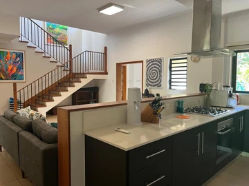 5 Bedroom Villa